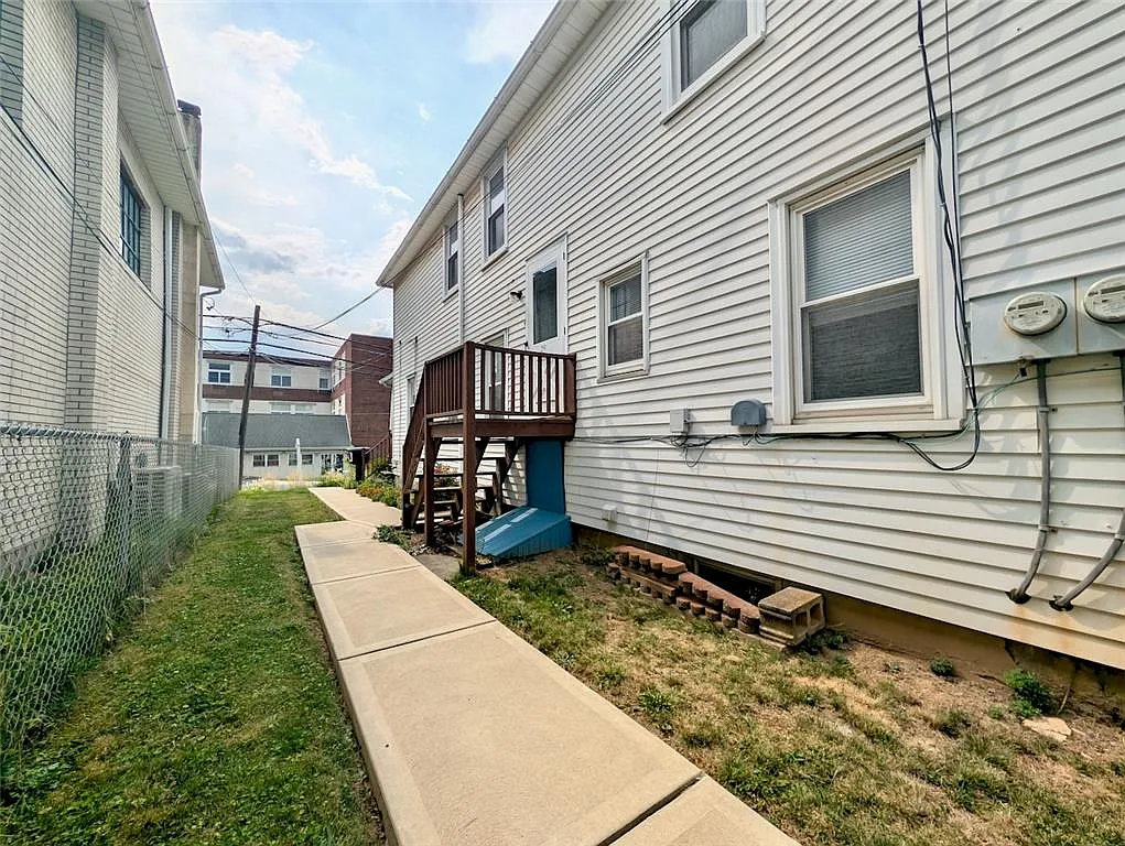 2 bed, 1.0 bath, 790 sqft, $1,400 — Photo 3