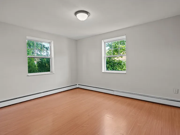 26 Beach St — Photo 10