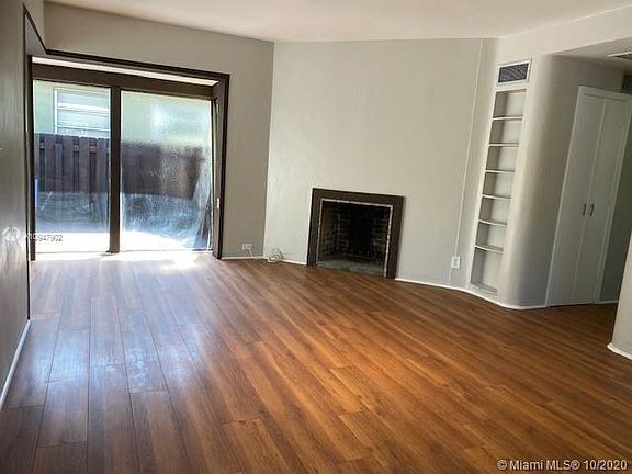 2nd image of 450 NE 16th Ave #1600