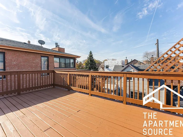 2522 N Artesian Ave — Photo 23
