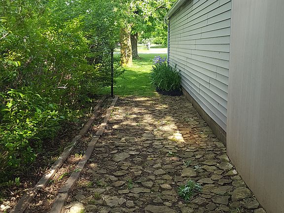 stonewalk/extra wood storage