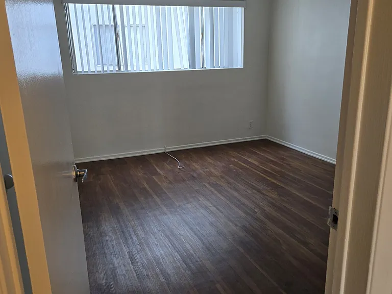 11661 Texas Ave #6 — Photo 7