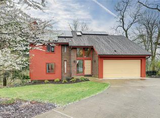 209 Saint Charles Pl, Pittsburgh, PA 15215