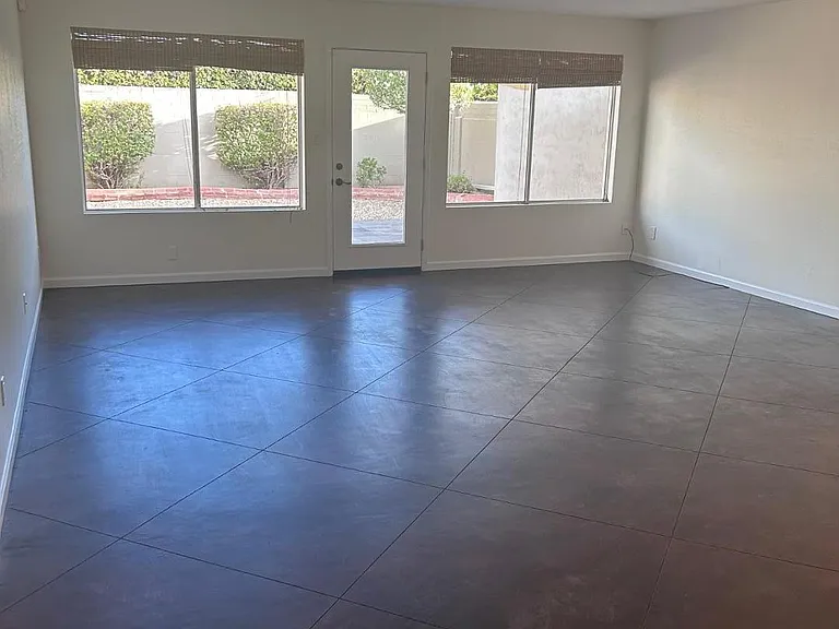 7718 E Meadowbrook Ave — Photo 5