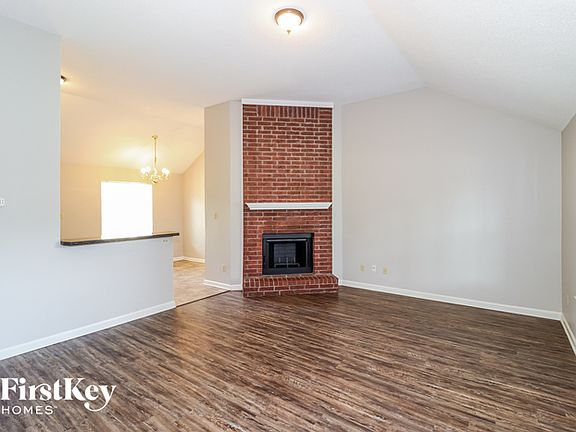 3rd image of 7668 Mesa Dr