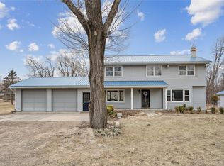 600 Carlton Rd, Cedar Rapids, IA 52403