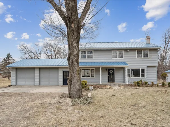 600 Carlton Rd, Cedar Rapids, IA 52403