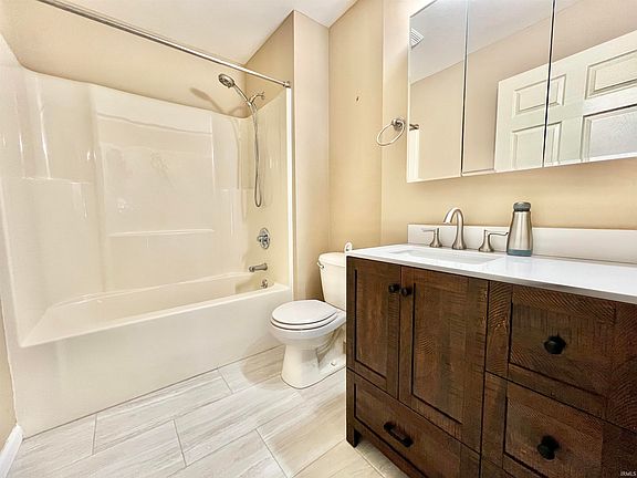 4th image of 4112 Keeneland Blvd