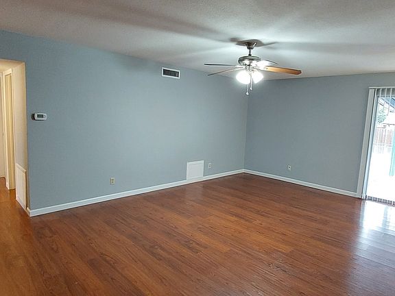 2nd image of 313 Georgetown Dr