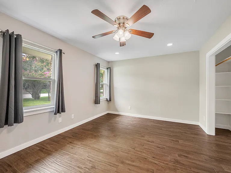 304 Dunn St — Photo 13