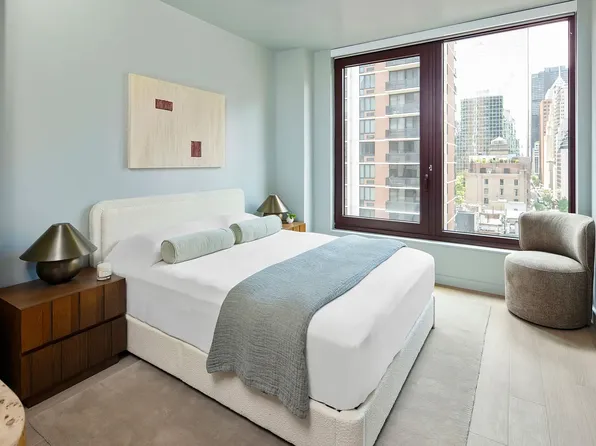 300 E 50th St, New York, NY