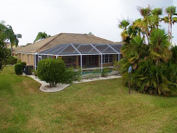 2nd image of 12758 SW Pembroke Cir S