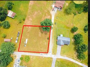 Twin Oakes Dr, Peterstown, WV 24963