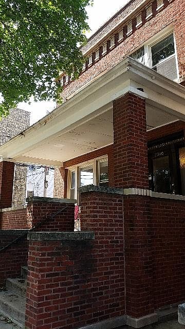 1st image of 2346 W Walton St #1R