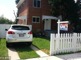 5223 Leverett St, Oxon Hill, MD 20745