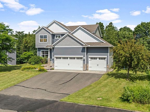 4th image of 16643 Wintergreen St NW