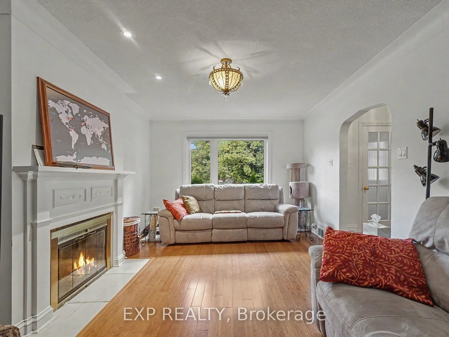 4 bed, $3,600 — Photo 2
