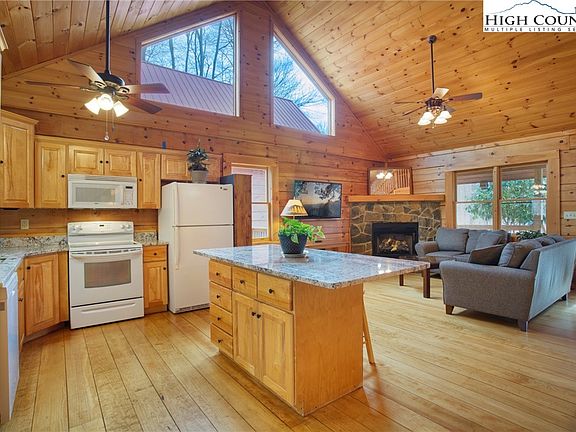 3rd image of 140 Vixen Den Drive