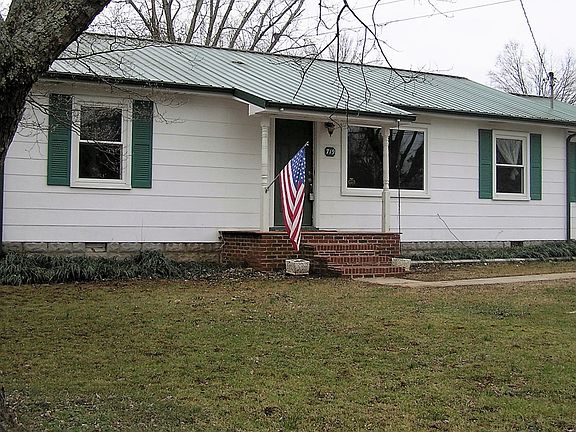 2nd image of 719 Spencer Dr
