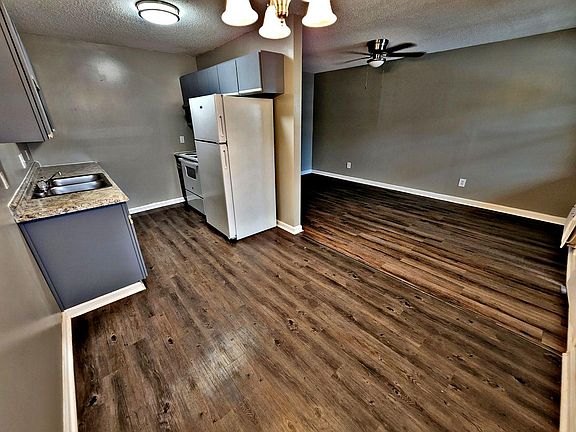 3rd image of 4419 Bonnell Dr NW APT 8