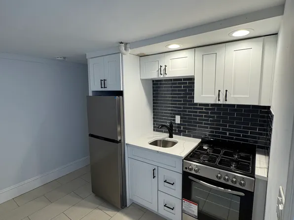 19 Illinois Ave, Long Beach, NY 11561