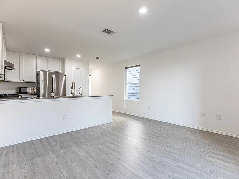 7606 Chancery Gate — Photo 11