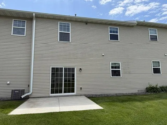 544 Tiffany Ln — Photo 15