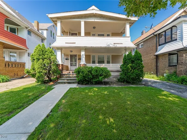 2204 Lewis Dr, Lakewood, OH 44107