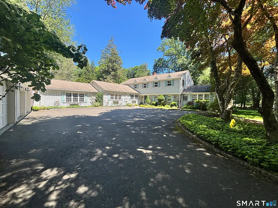 15 Timber Ln