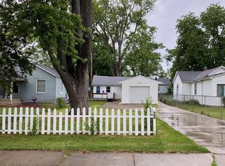 725 E London Ave, Peoria Heights, IL