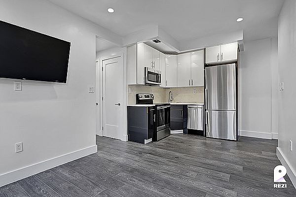 1st image of 65 Seaman Ave APT 5G