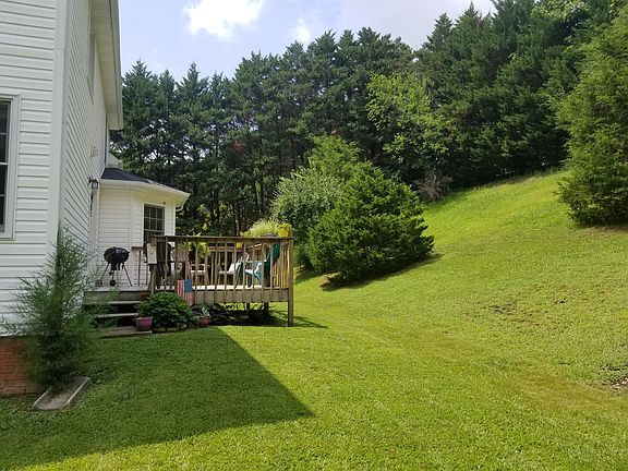 2nd image of 2922 Cherry Branch Dr