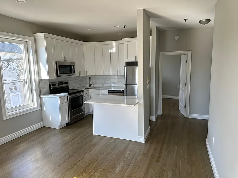 3 Grant Ave #1 — Photo 2
