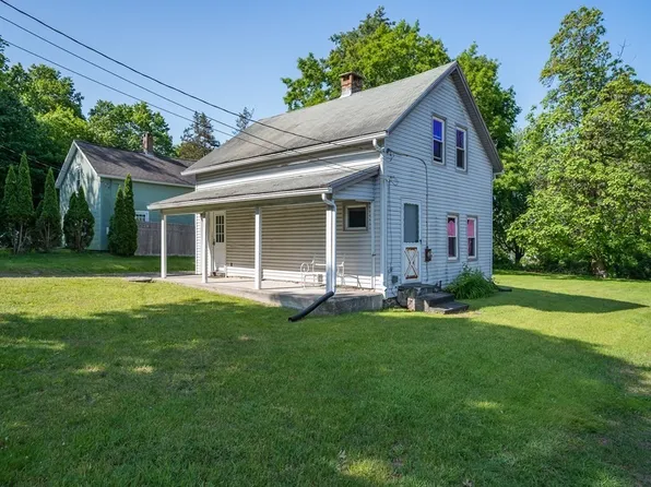 35 Hazel Ave, Amherst, MA 01002