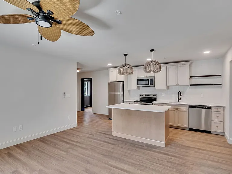 36 Pawling Ave #202 — Photo 1
