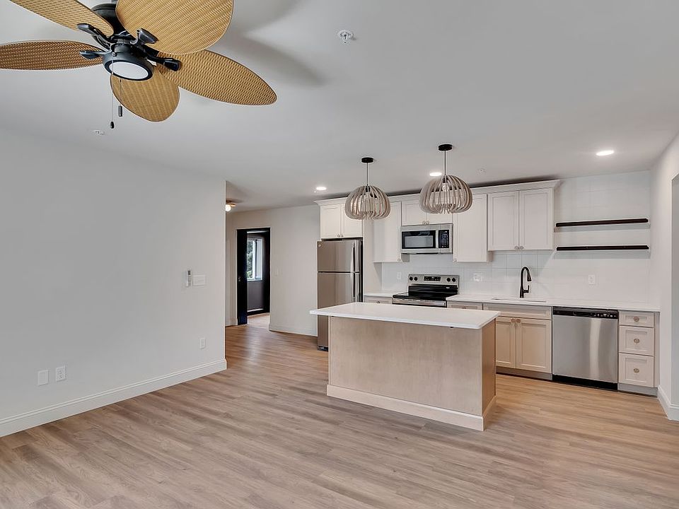 1st image of 36 Pawling Ave #202
