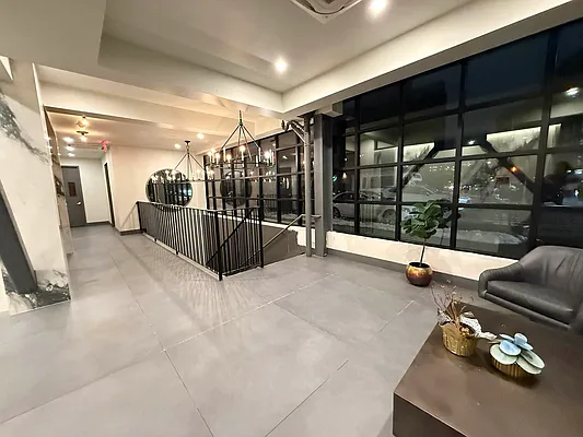 Rented by ERNY LLC | media 43