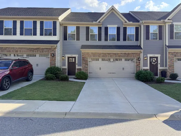 517 Martin Creek Dr, Simpsonville, SC 29680