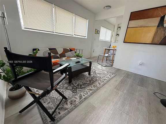 2nd image of 461 SW 6th St APT 6