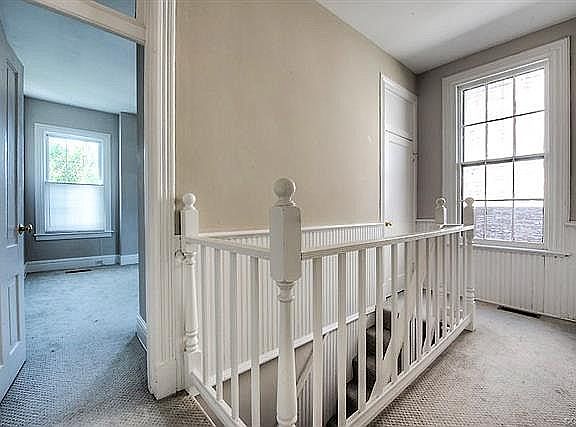 5th image of 1007 W Franklin St #U3
