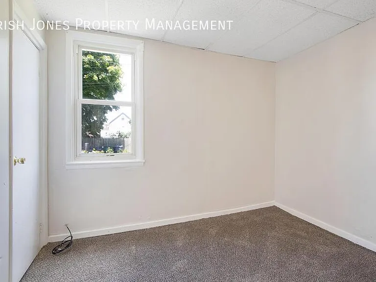 935 Niagara St #4 — Photo 9