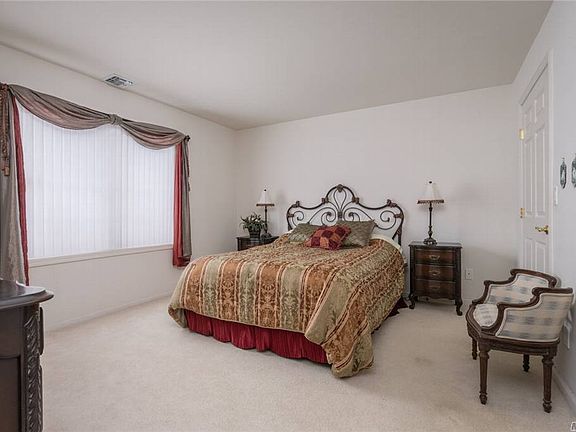 5th image of 915 Altessa Blvd