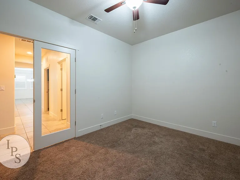 3245 Lexington Ave — Photo 10