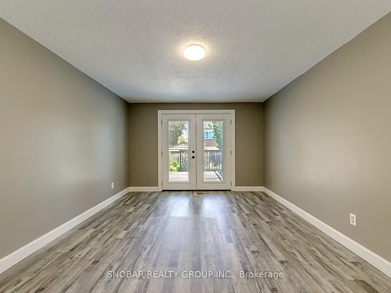 547 Conway Ct — Photo 14