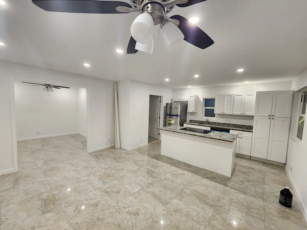 Building Photo - 1712 Josephine St #1