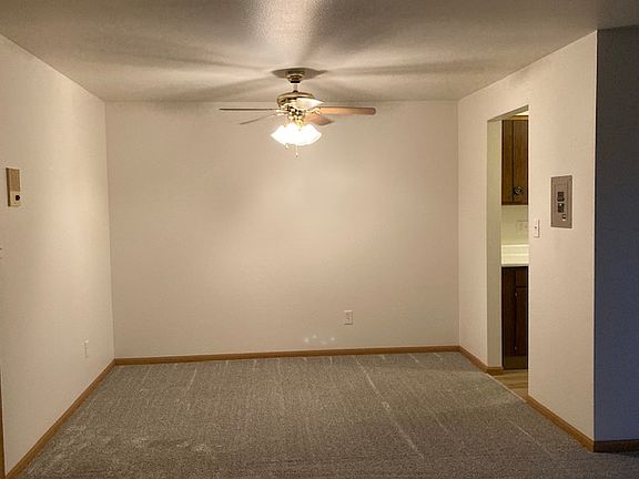 4th image of 1709 Western Ave #7