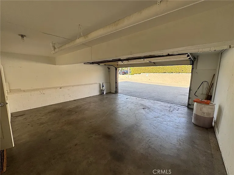 810 W Lambert Rd — Photo 23