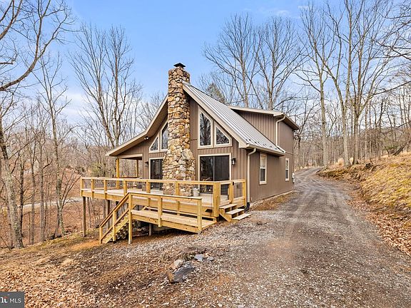 3rd image of 2368 Crossings View Rd