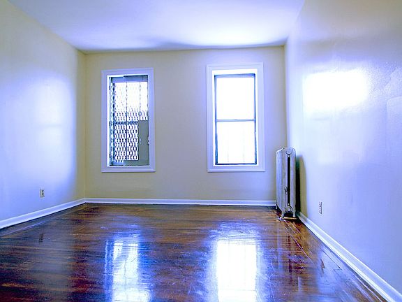 5th image of 2741 Sedgwick Ave APT 2D
