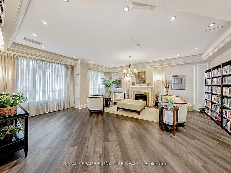 25 Earlington Ave — Photo 4